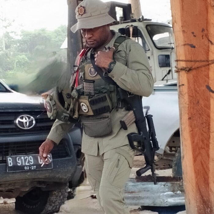 Sejumlah Brimob Terindikasi Jadi Backing Perusahaan Sawmill Merampok Kayu Olahan Masyarakat Adat di Kabupaten Sorong